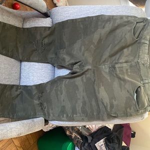 Camo skinny jeans